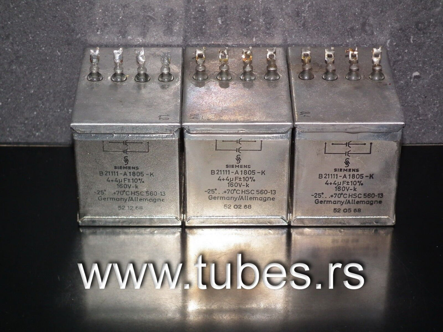 One vintage Siemens PIO capacitors 4 + 4 uF / 160V Klangfilm West Germany 1968
