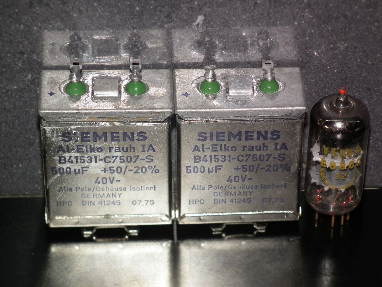 Two NOS vintage Siemens capacitors 500uF 40V Klangfilm audio W.Germany 500mfd