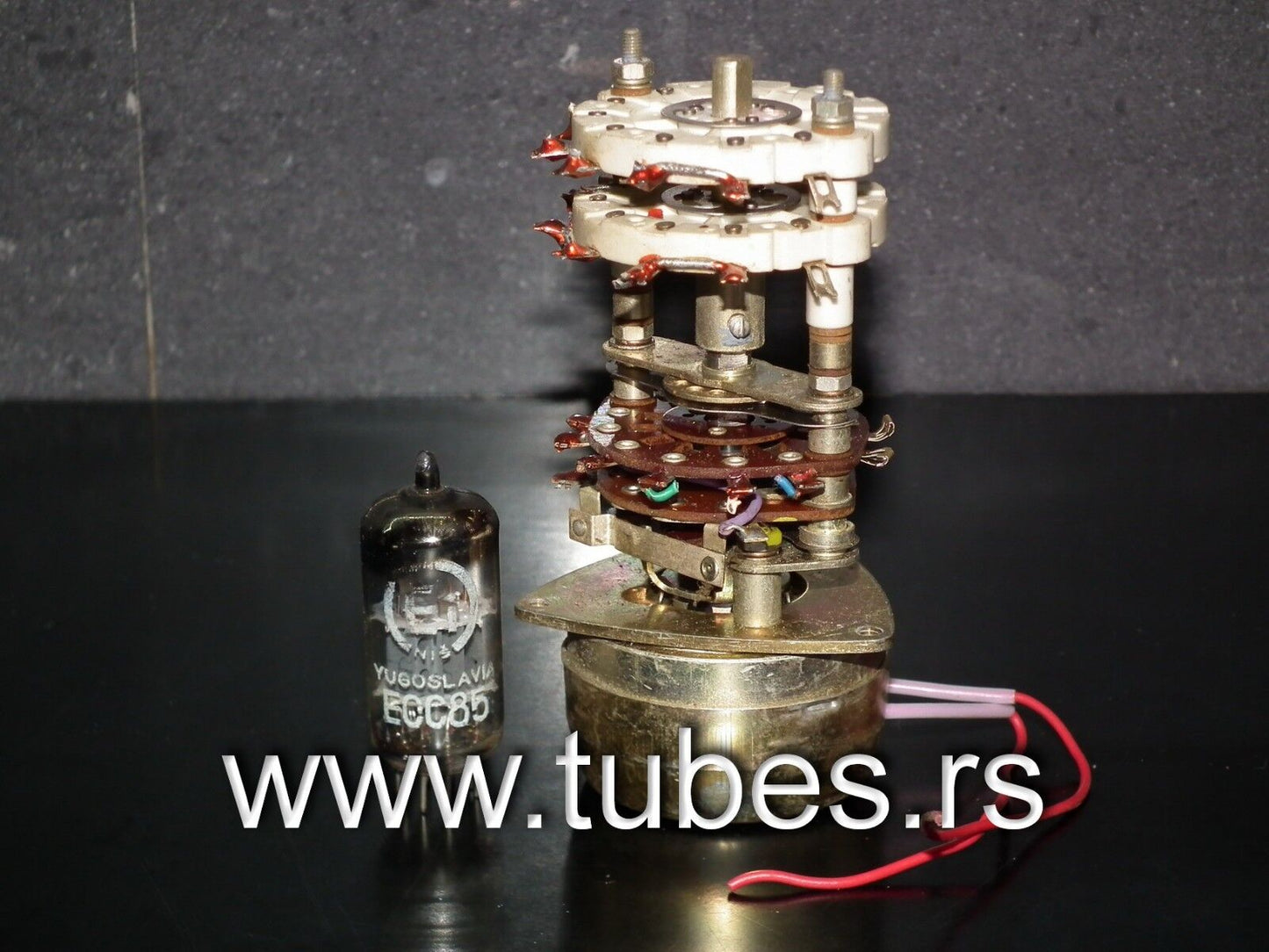 MOTORIZED CERAMIC SWITCH - DUAL SECTION 6 POSITIONS - RF AMPLIFIER ANTENNA TUNER