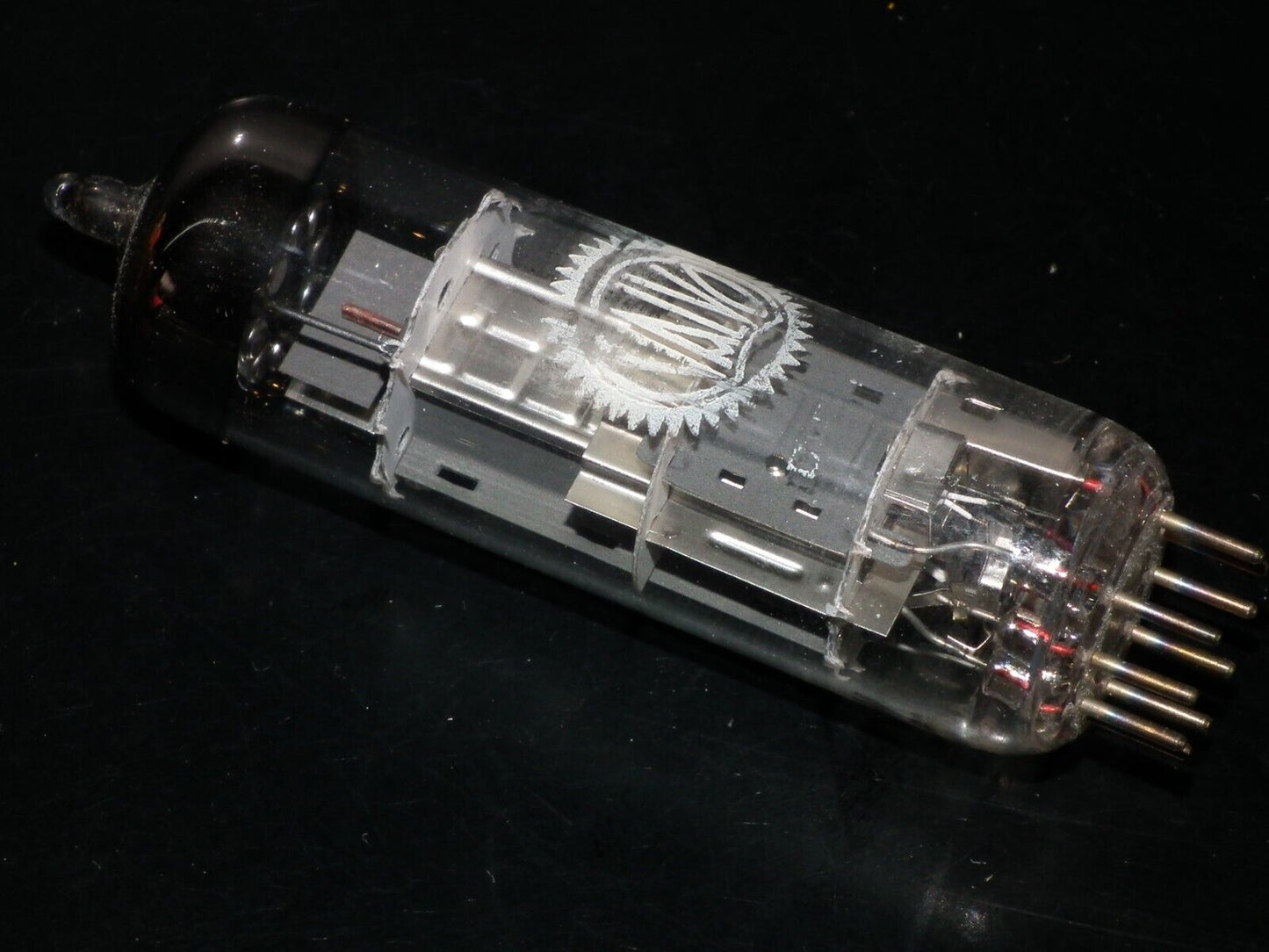 One (1 tube) PCL86 14GW8 Valvo NOS NIB