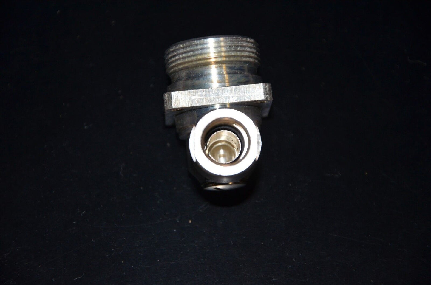 One NOS Spinner 7/16" DIN Female Silver plated coax connector made in W.Germany