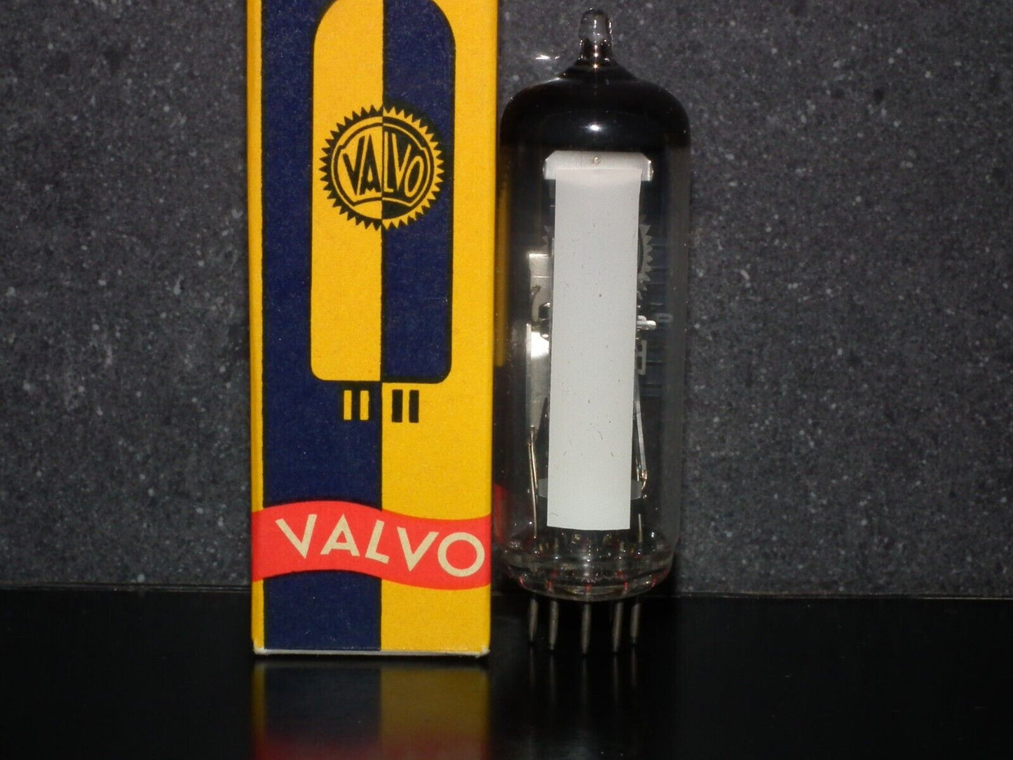 One (1 pcs) EM87 Valvo NOS NIB Tuning Indicator Tube Magic Eye