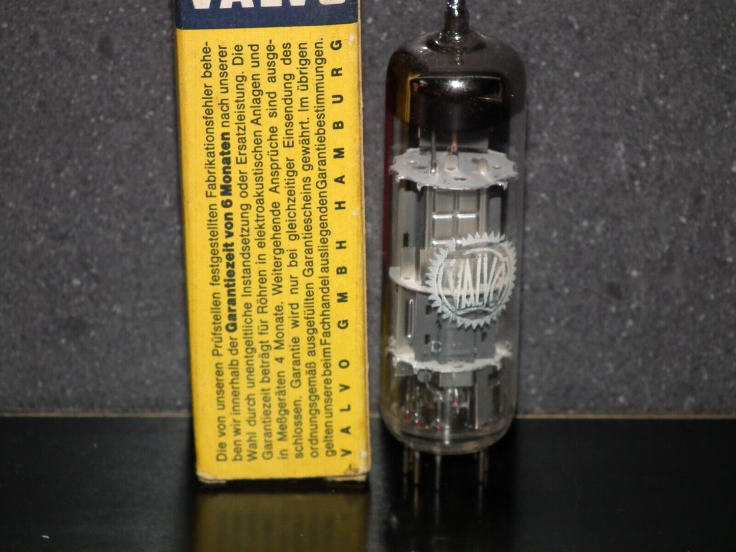 One (1 tube) PCL86 14GW8 Valvo NOS NIB