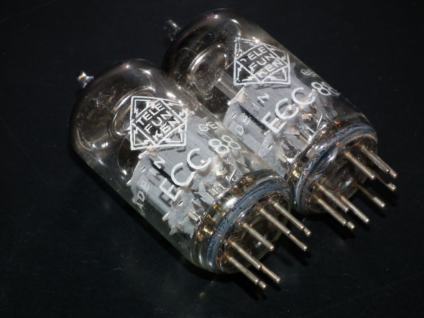 ECC88 Telefunken 6DJ8 Matched Pair Used Tested 90%, Diamond bottoms Berlin codes
