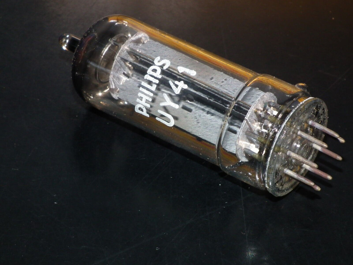 UY41 Philips NOS NIB