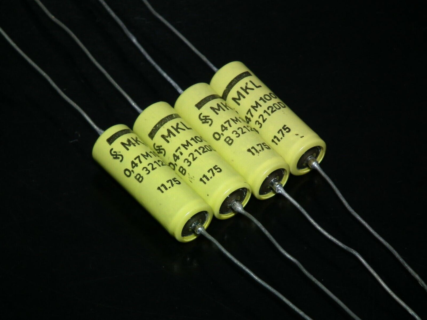 Four 4 NOS vintage Siemens MKL Capacitors 470nF 100V Klangfilm West Germany 70s