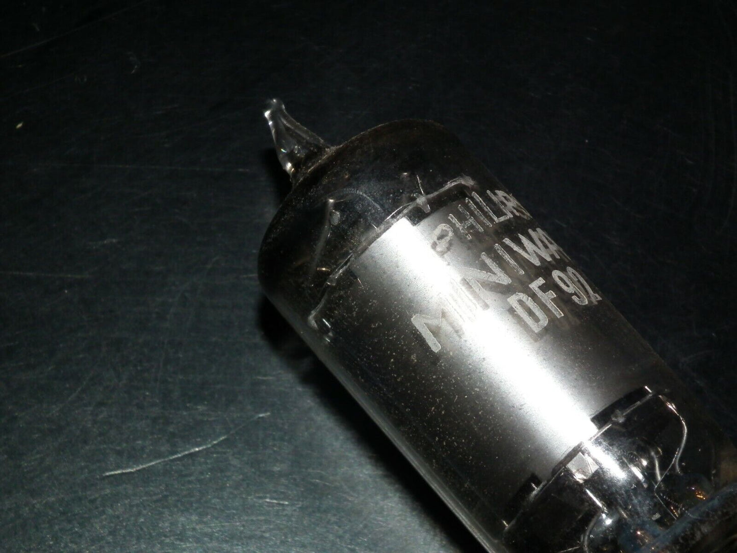 DF92 Philips 1L4 Radio Receiver Tube NOS NIB Old type square getter tube radio