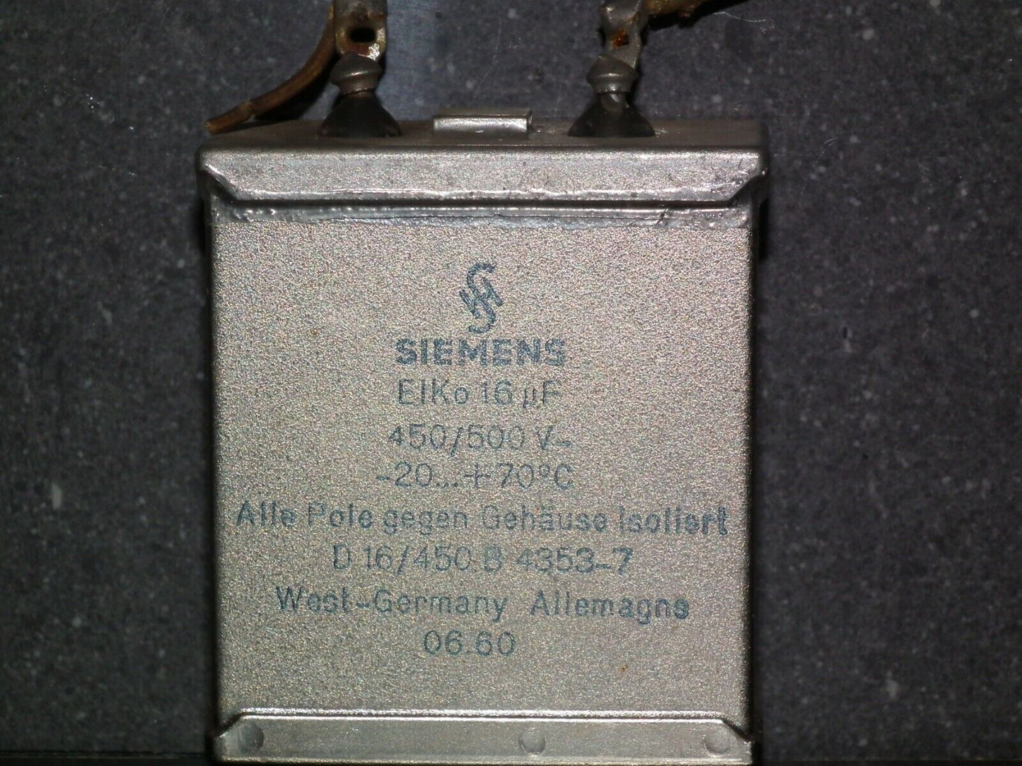 One vintage Siemens electrolytic capacitor 16uF / 500V Klangfilm glass end seal