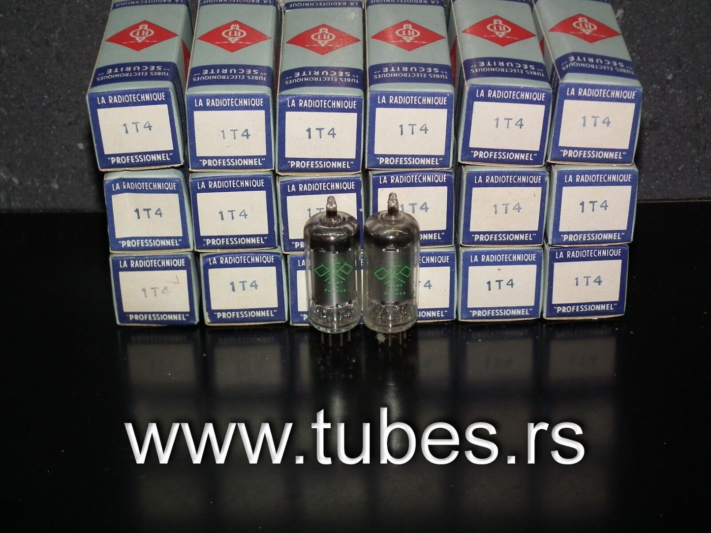 1T4 DF91 RTC NOS NIB rare old inclined square getter 1T4