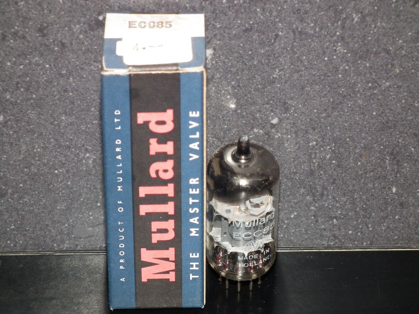 One tube (1pcs) ECC85 6AQ8 Mullard NOS NIB Old type early 70s