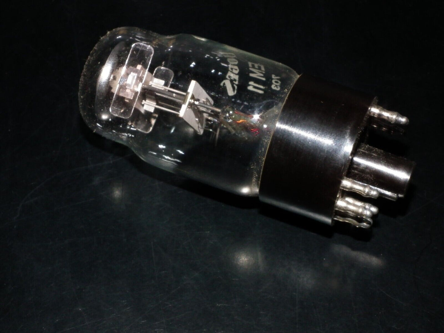One (1 pcs) EM11 Hoges NOS NIB Tuning Indicator Tube Magic Eye