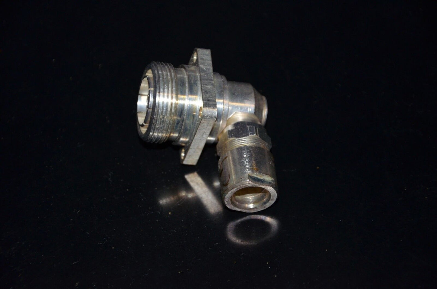 One NOS Spinner 7/16" DIN Female Silver plated coax connector made in W.Germany
