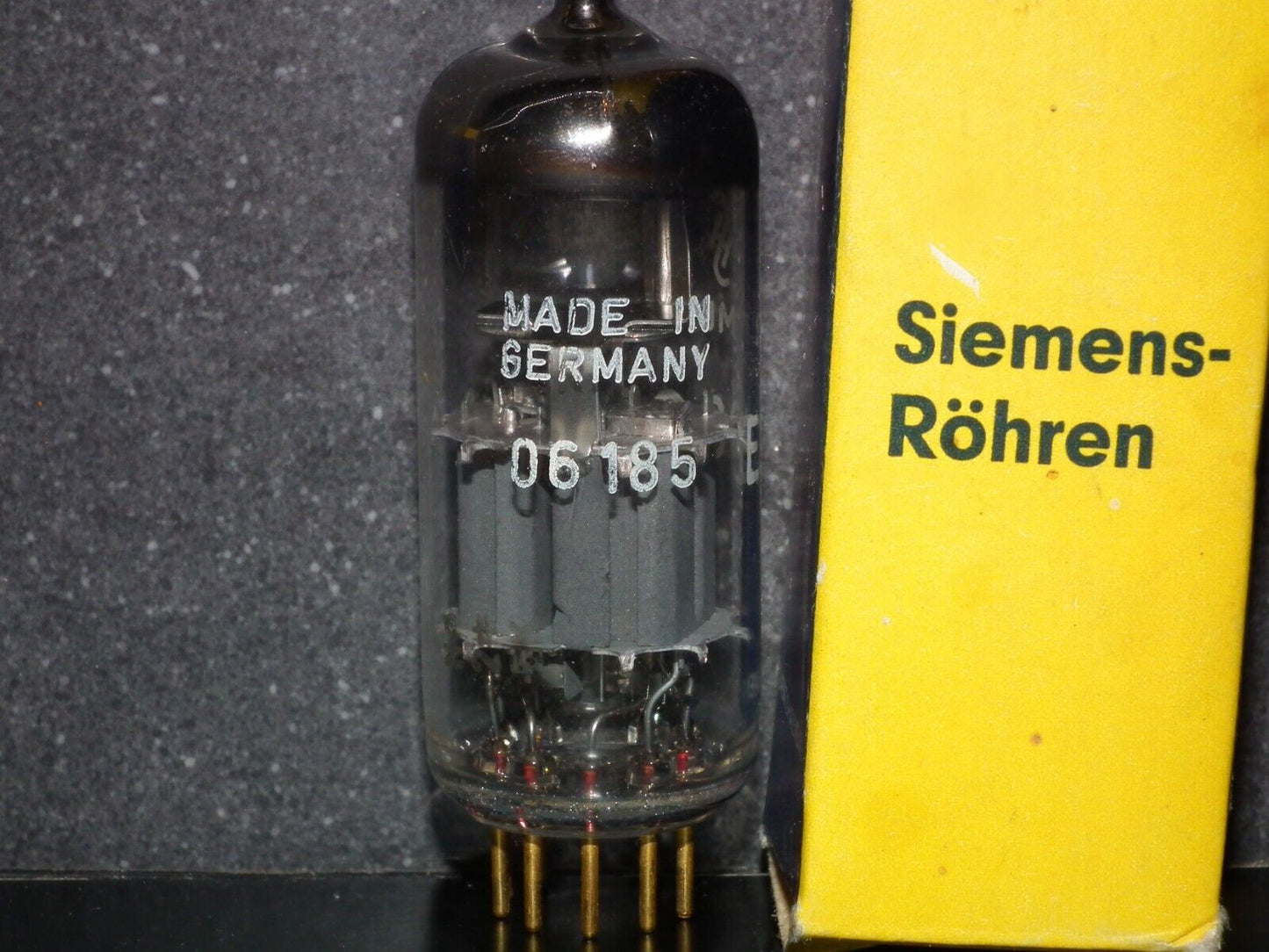 E288CC Siemens 8223 NOS NIB Tested Balanced Munich Tube Plant