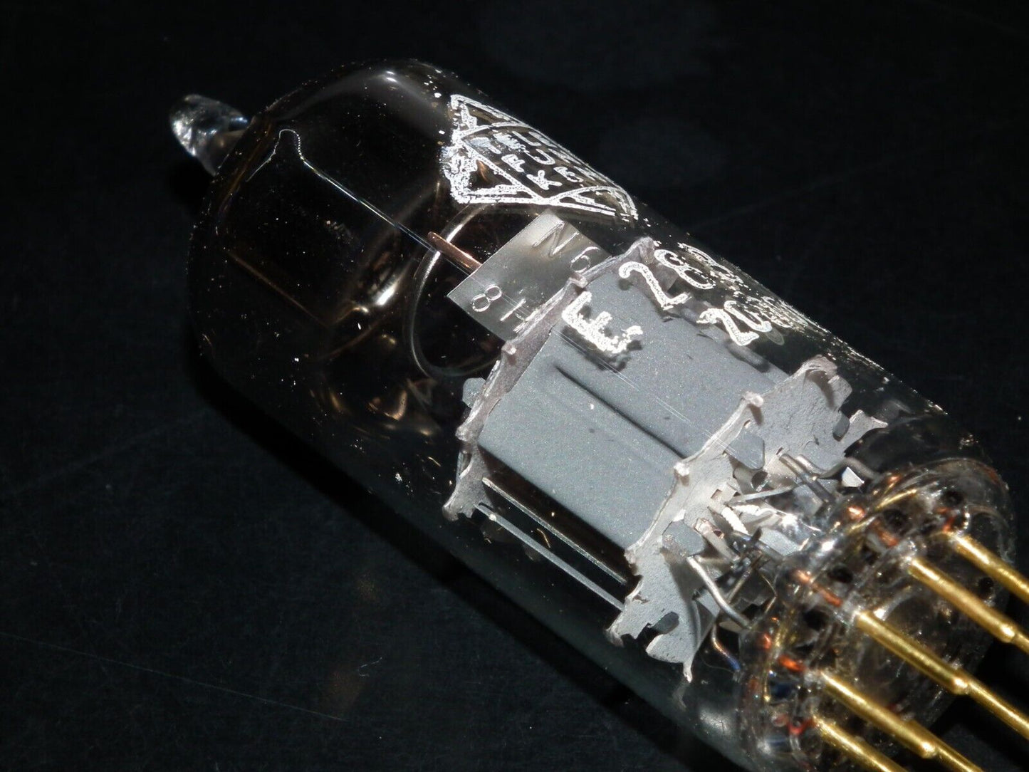 E288CC Telefunken Siemens 8223 NOS NIB Tested Balanced Munich Tube Plant
