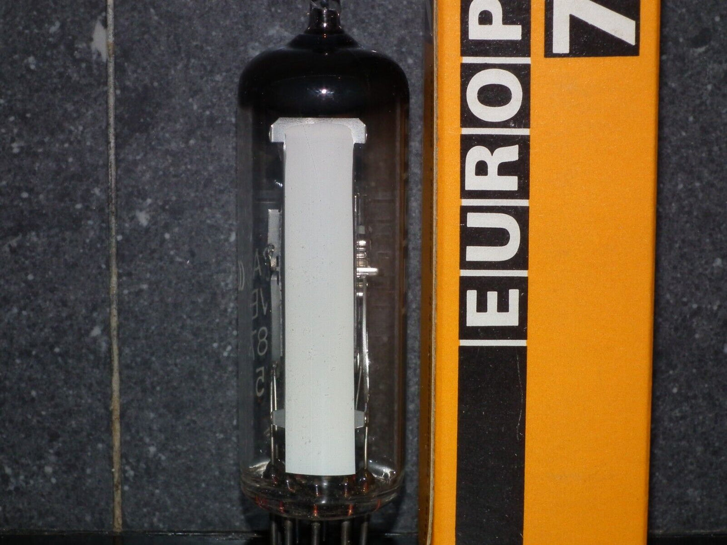 EM87 Valvo Hamburg Germany tuning eye tube Indicator NOS NIB EUROPA70