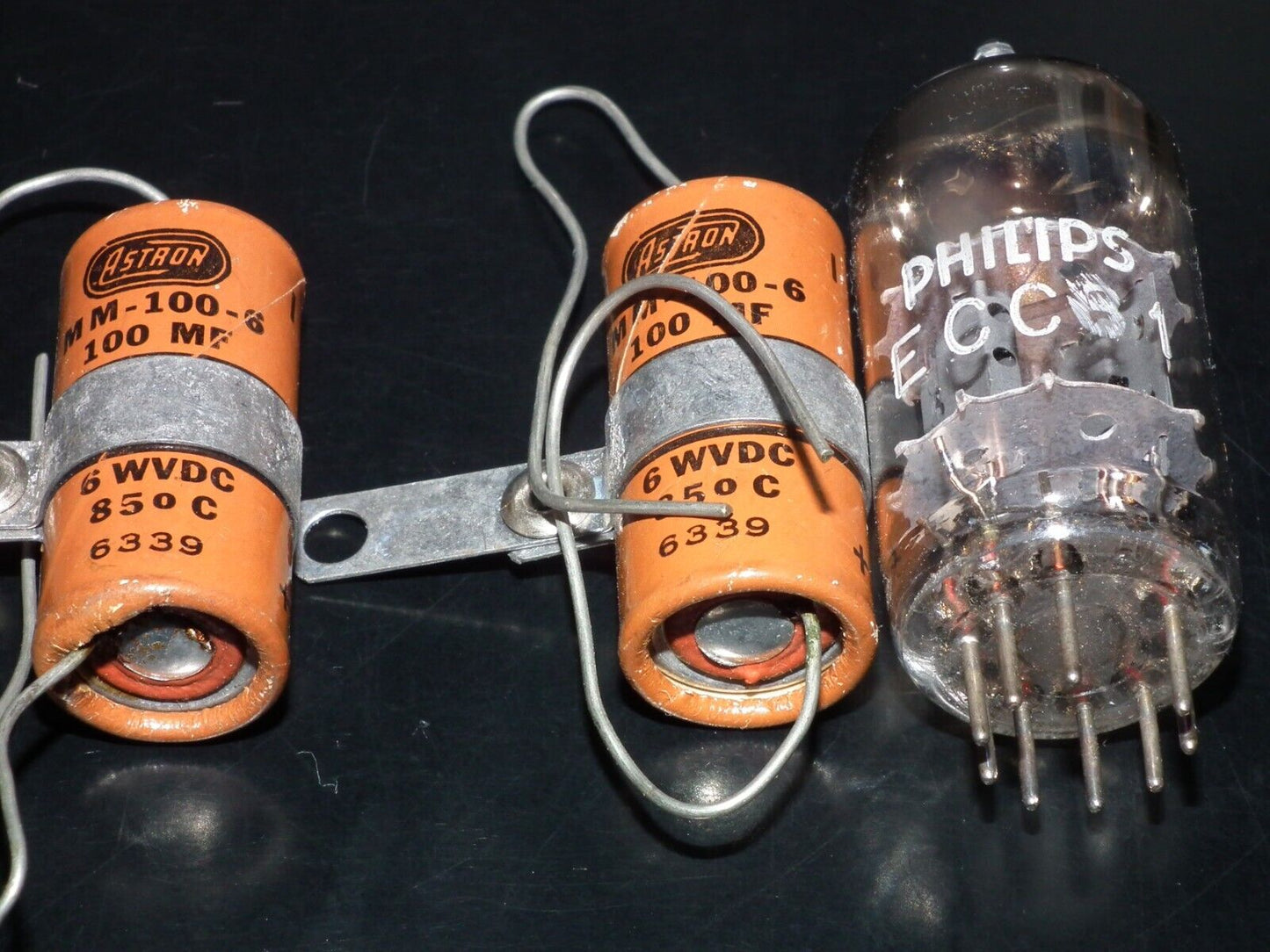 Two (2 pcs) Vintage NOS Capacitors Astron 100uF 6V