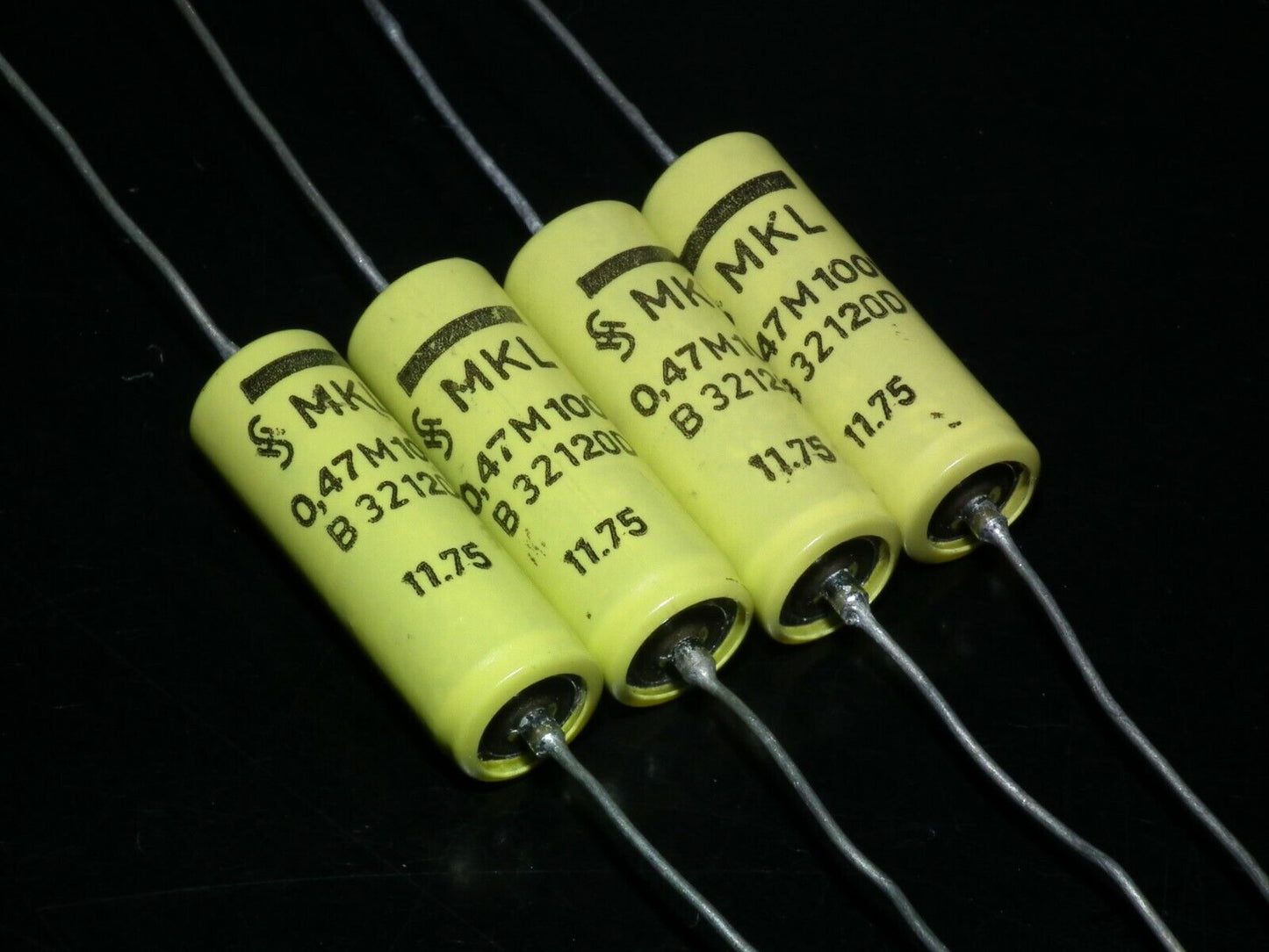 Four 4 NOS vintage Siemens MKL Capacitors 470nF 100V Klangfilm West Germany 70s