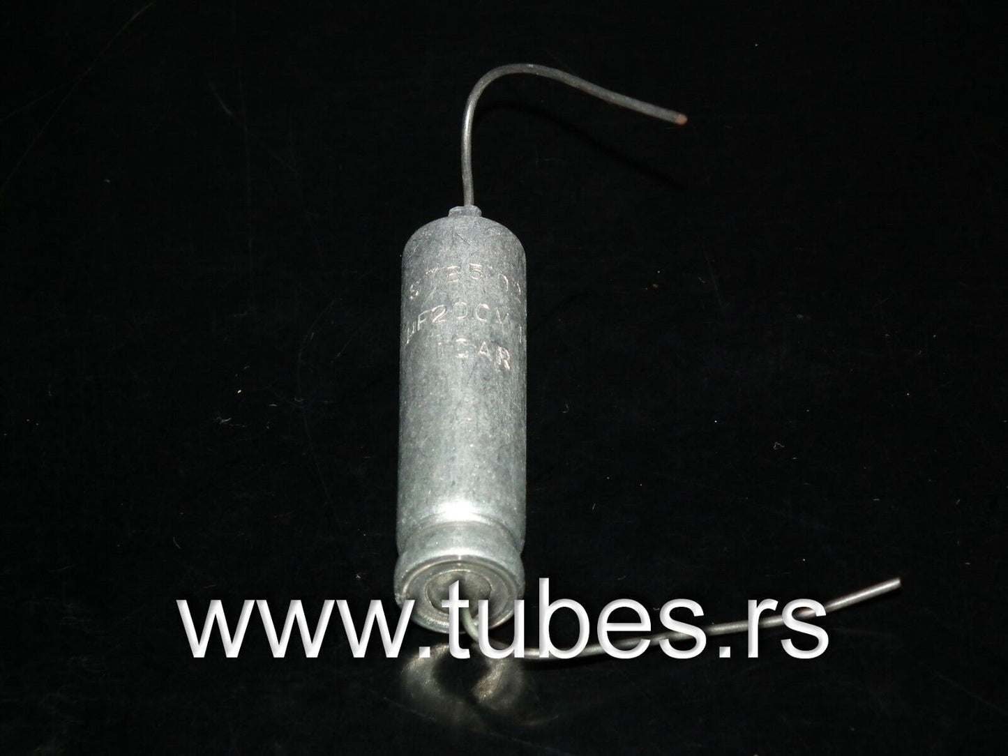 Two vintage ICAR electrolytic capacitors 200uF 10V NOS Made in Italy in 1971