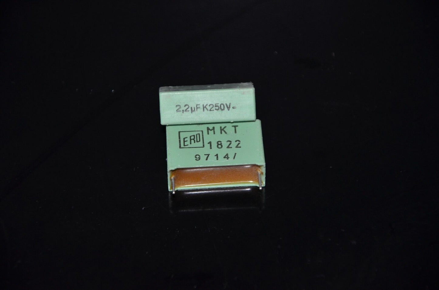Four vintage NOS Roederstain Vishay ROE Capacitors 2.2mfd / 250V MKT 1822