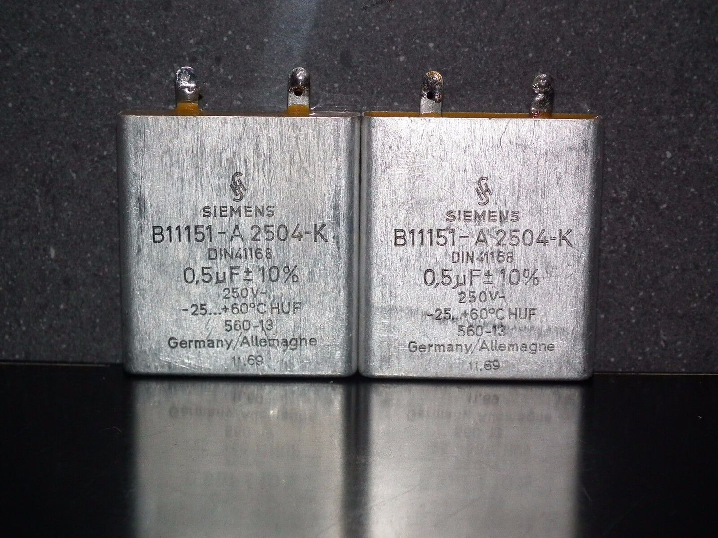Two vintage Siemens PIO capacitors 0.5uF 250V Klangfilm Made in Germany in 60s