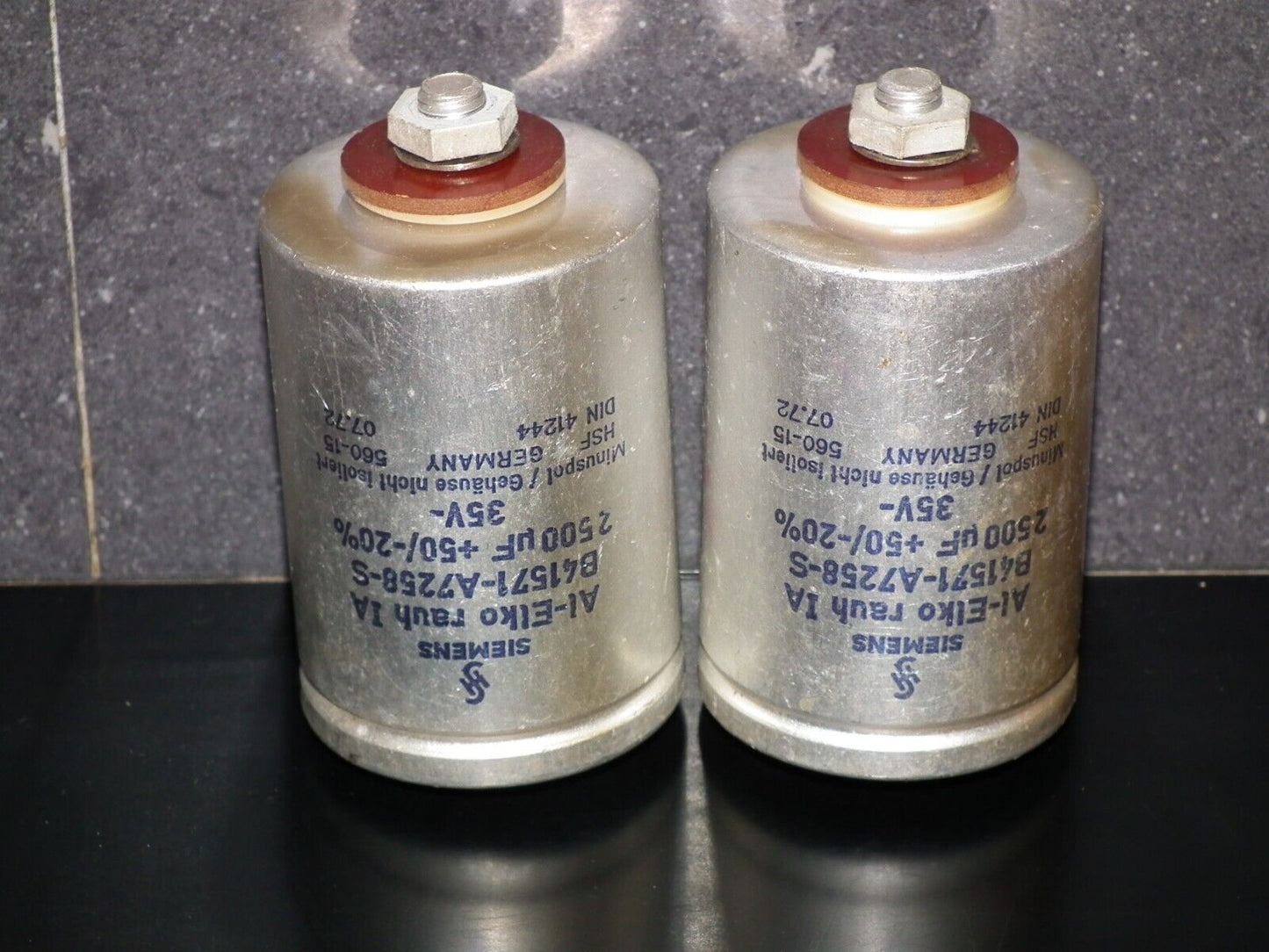 Siemens electrolytic capacitor 2500uF 35V Klangfilm West Germany 1972