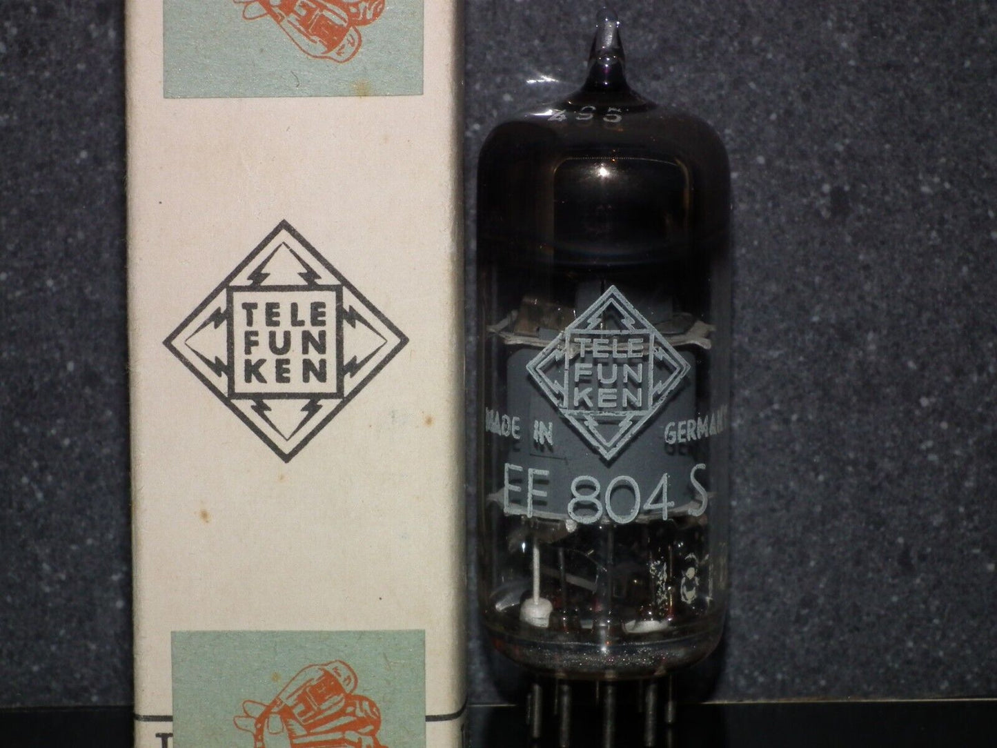 EF804S Telefunken NOS NIB Low Noise Microphone Pentode Diamond Bottom BW Box