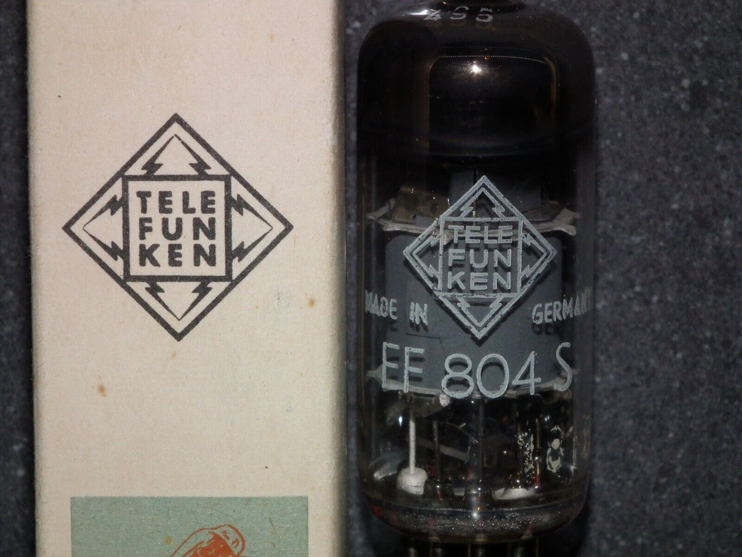 EF804S Telefunken NOS NIB Low Noise Microphone Pentode Diamond Bottom BW Box