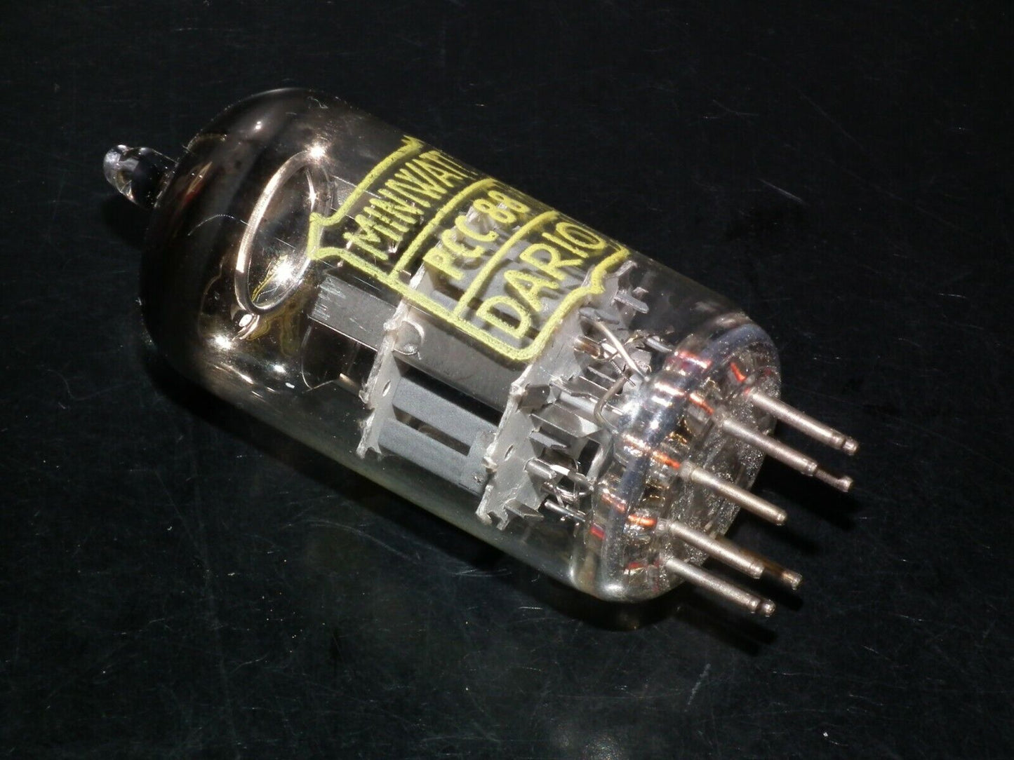 PCC88 Miniwatt Dario 7DJ8 DUAL STAGE GETTER NOS NIB Yellow Logo