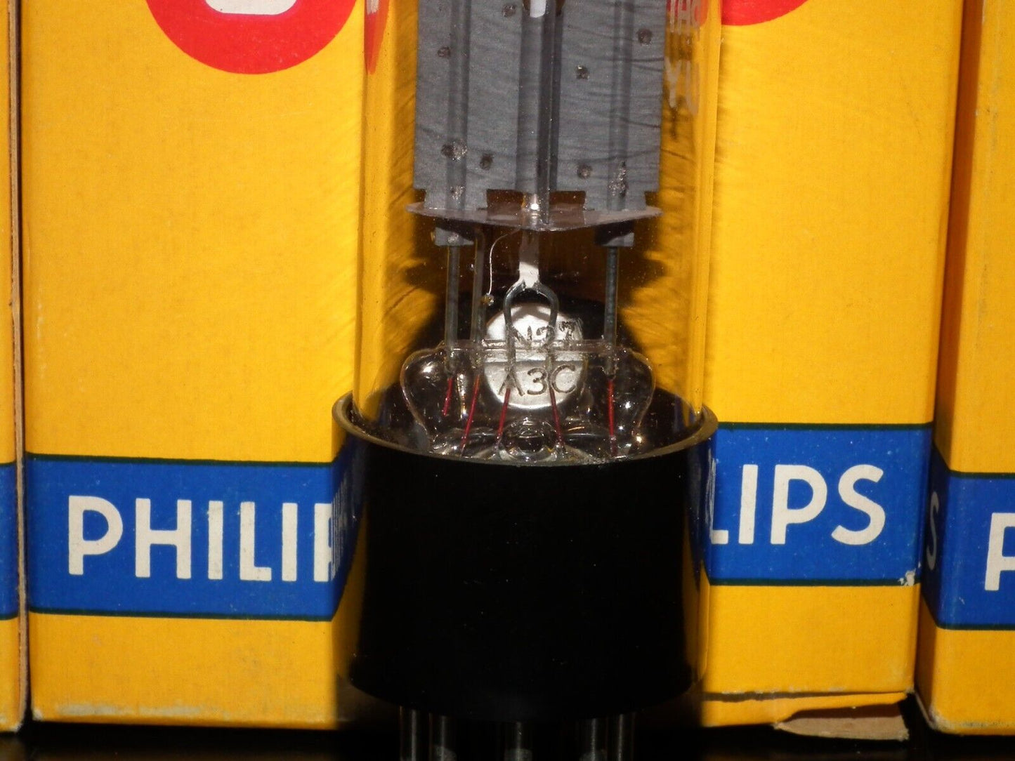 UY1N Philips NOS NIB
