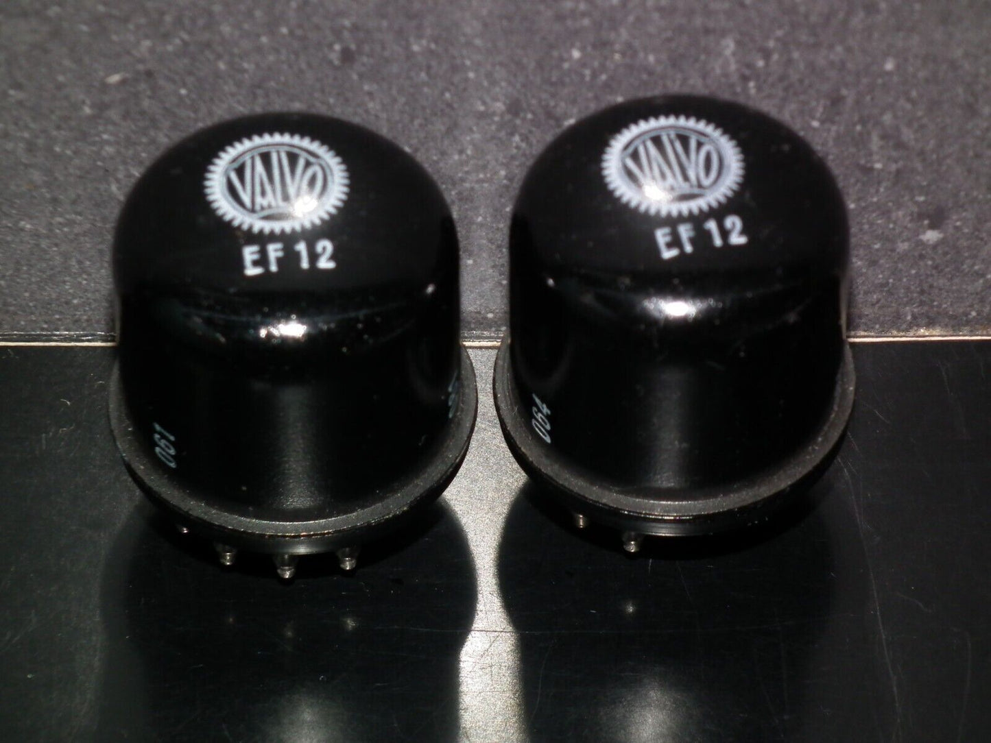 EF12 Valvo NOS tested