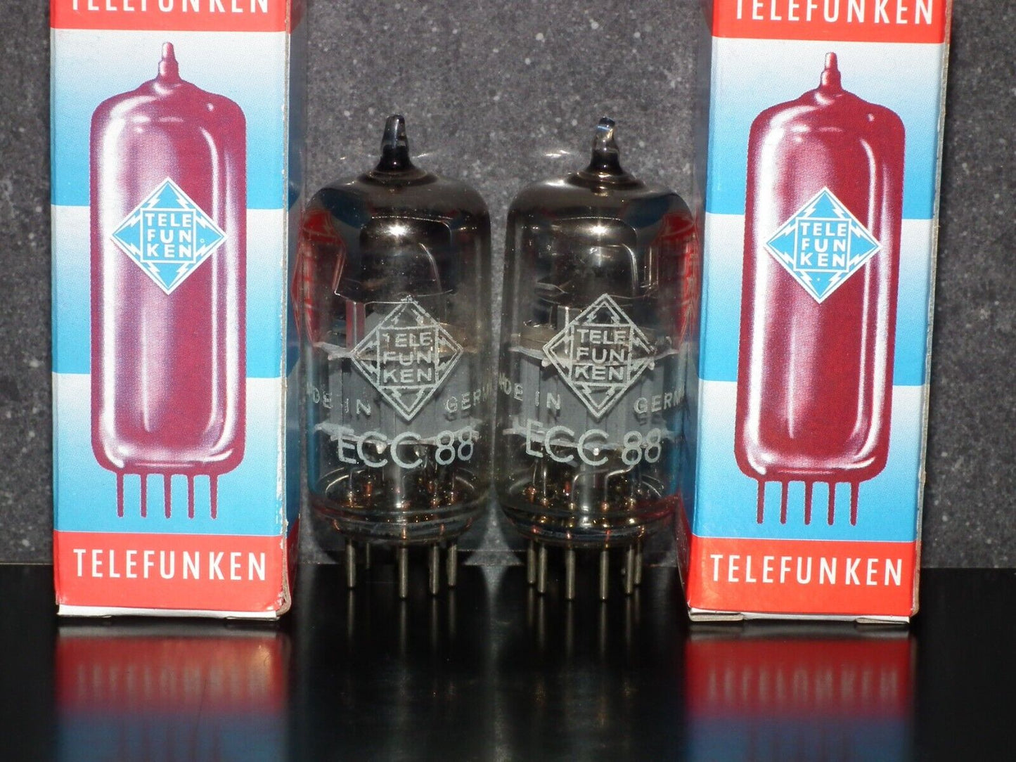ECC88 Telefunken 6DJ8 Matched Pair Used Tested 90%, Diamond bottoms Berlin codes