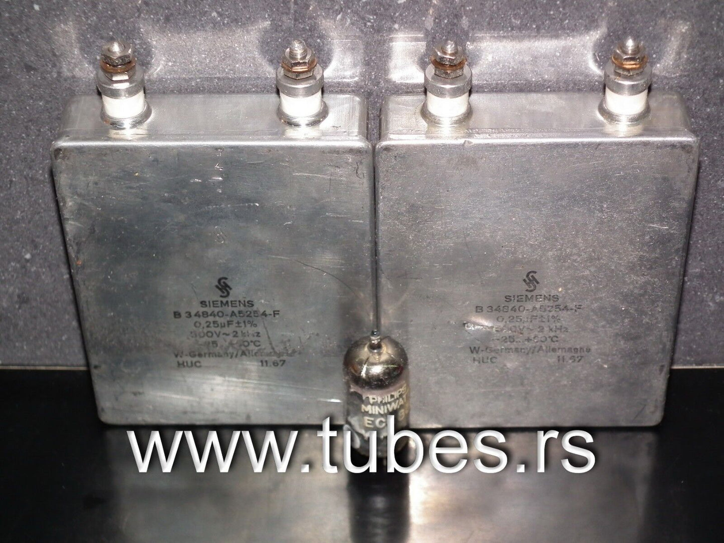 Two vintage Siemens PIO capacitors 0.25uF 500V~ Made in Germany in 1967