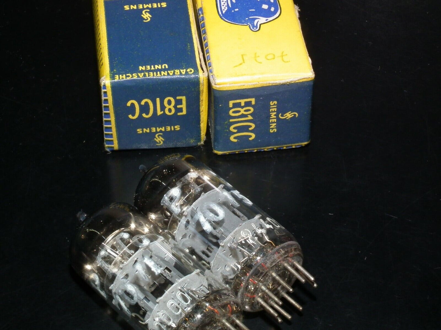 Telefunken ECC801S Matched pair, triple mica, Diamond bottom NOS NIB Siemens box