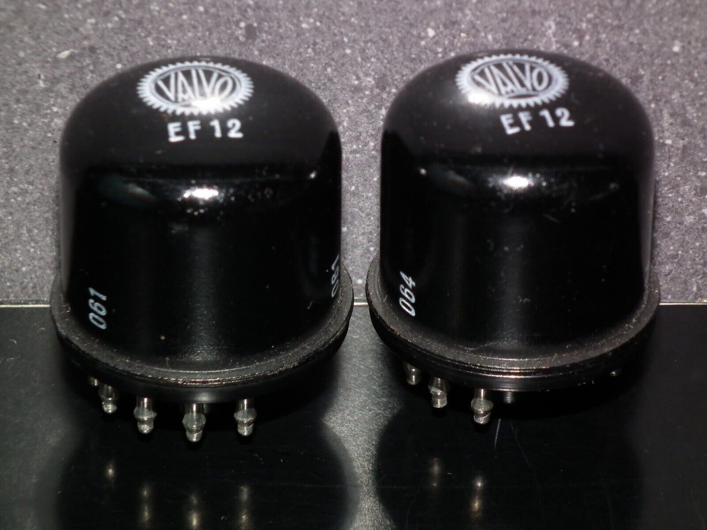 EF12 Valvo NOS tested