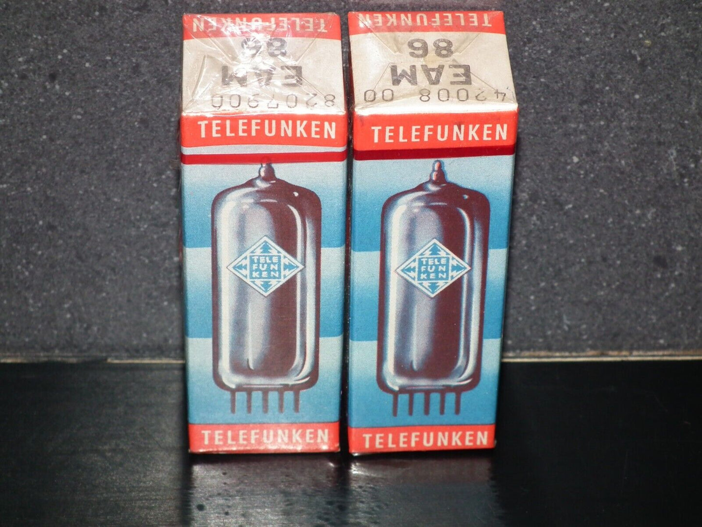 One (1 pcs) EAM86 Telefunken diamond bottom 6GX8 NOS NIB Sealed Boxes