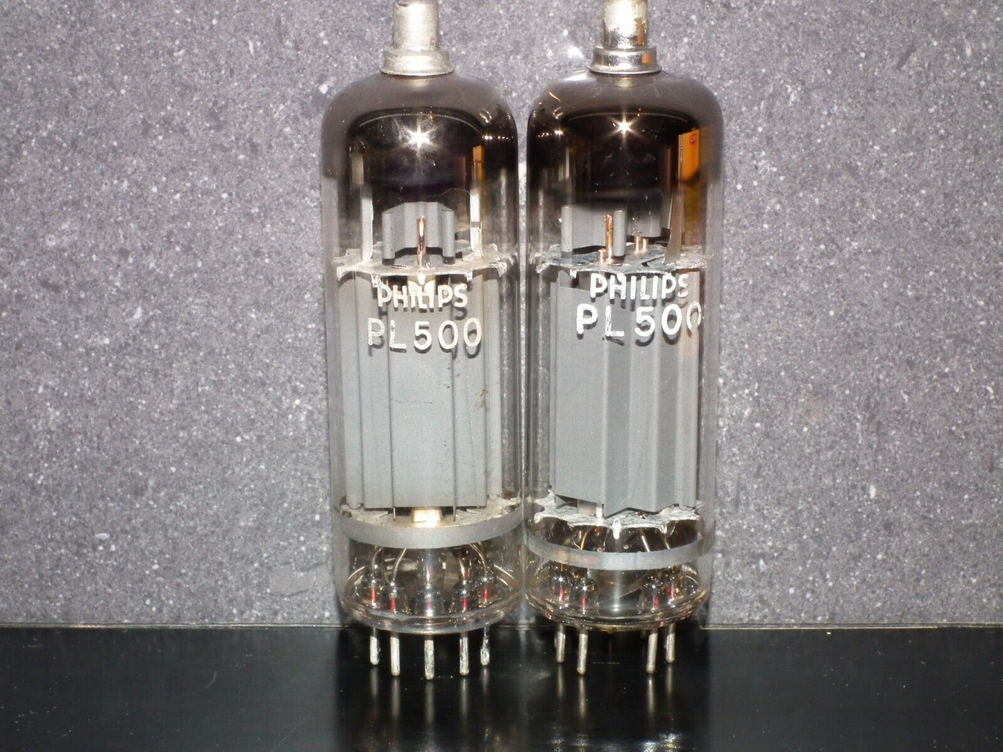 One (1 pcs) PL500 Philips Miniwatt NOS NIB RARE Early Version Heerlen Holland