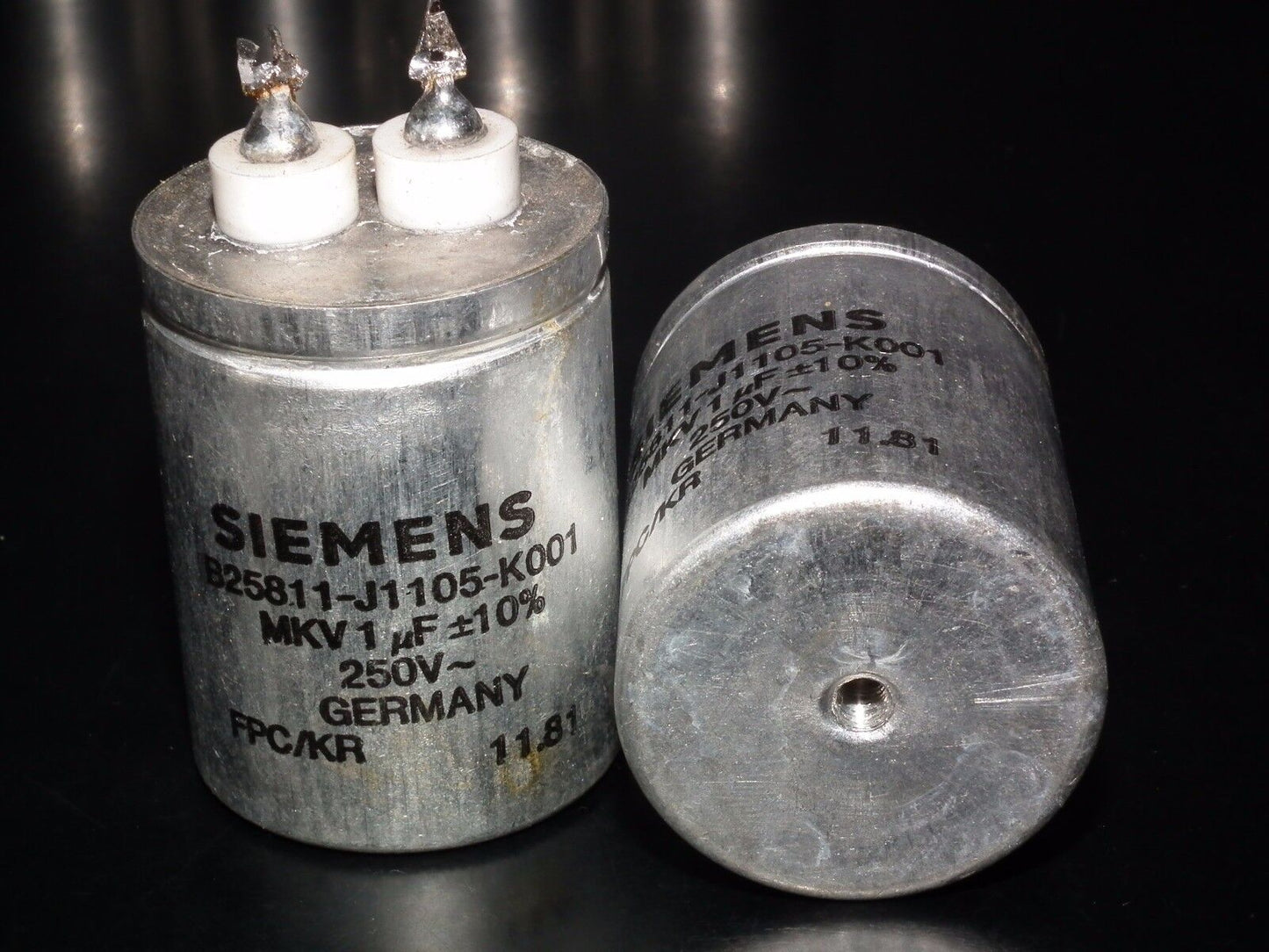 Two vintage MKV Capacitors 1mfd / 400V DC Siemens Klangfilm Hi End 1u 250V AC
