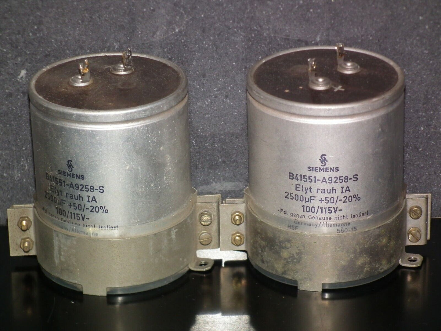 Two vintage Siemens electrolytic capacitors 2500uF / 115V Klangfilm October 1967