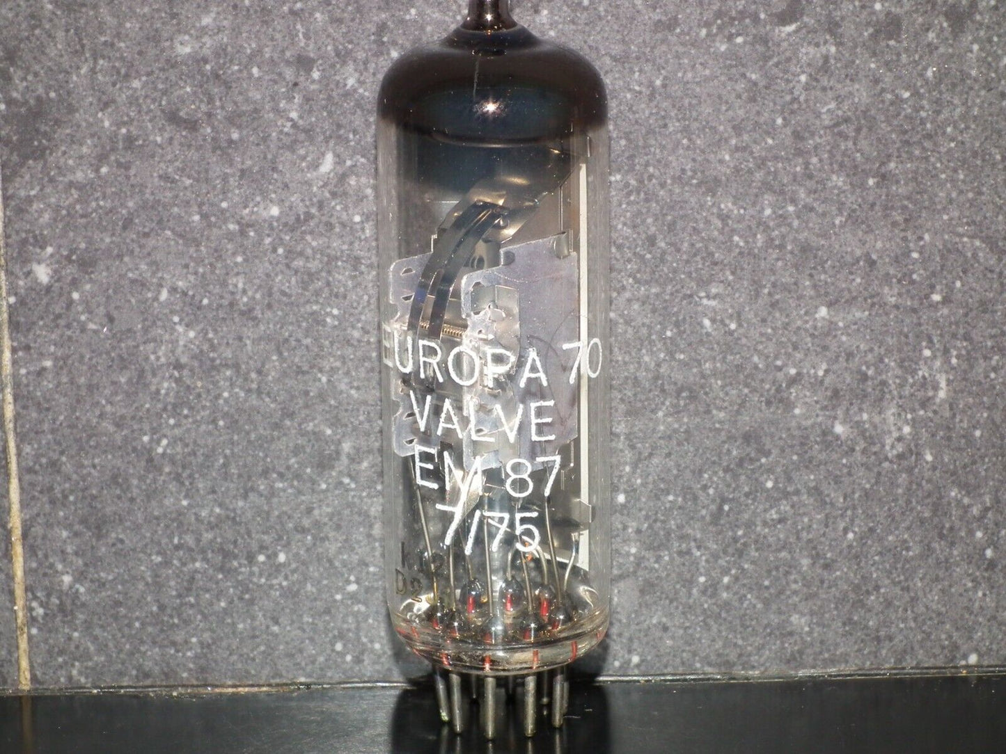 EM87 Valvo Hamburg Germany tuning eye tube Indicator NOS NIB EUROPA70