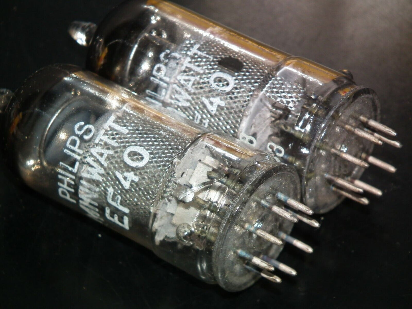 One (1 tube) EF40 Philips France Suresnes NOS NIB Mesh plate