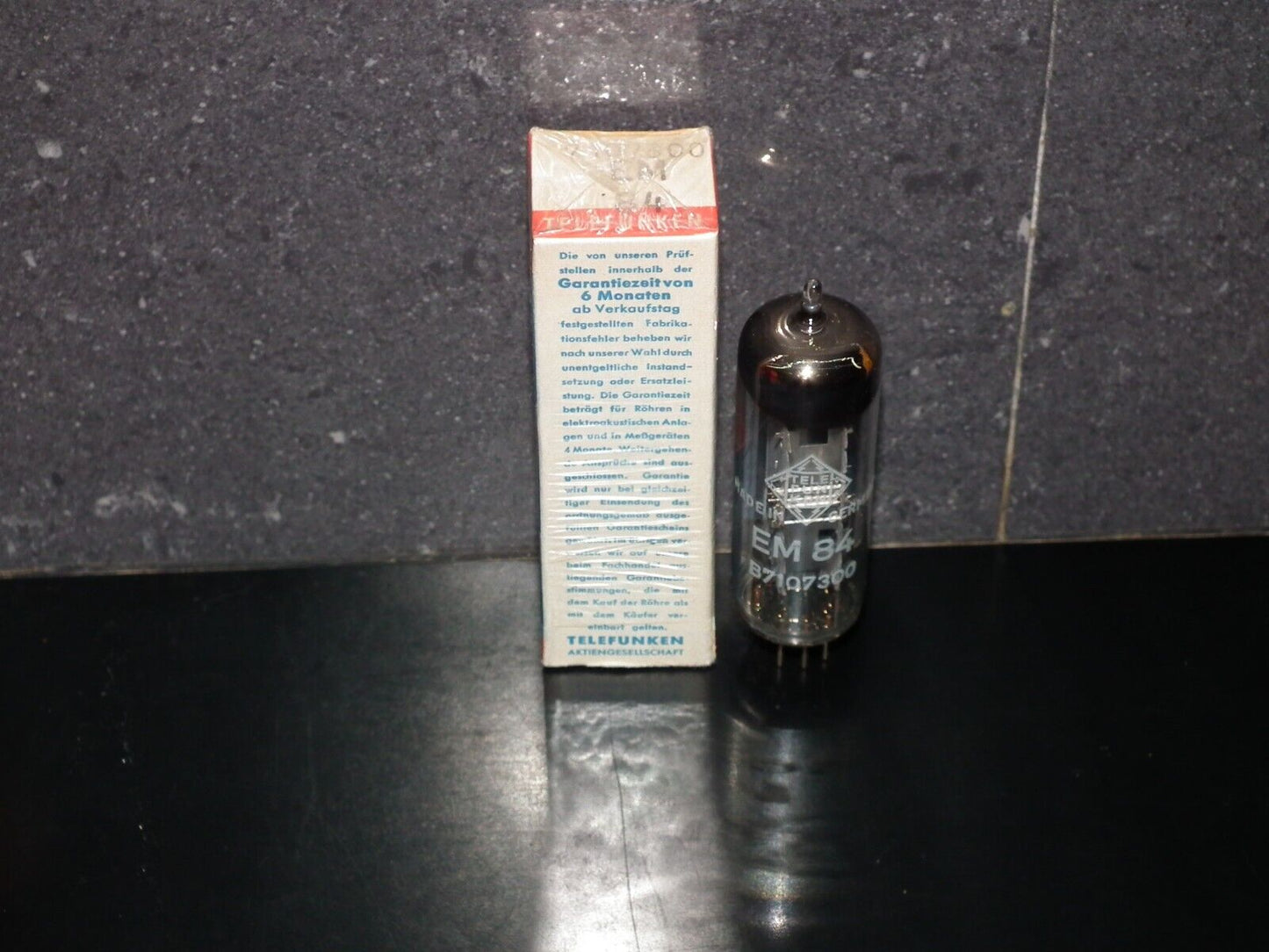 EM84 Telefunken NOS NIB Magic Eye Tuning Eye Old European Tube Radio Receiver