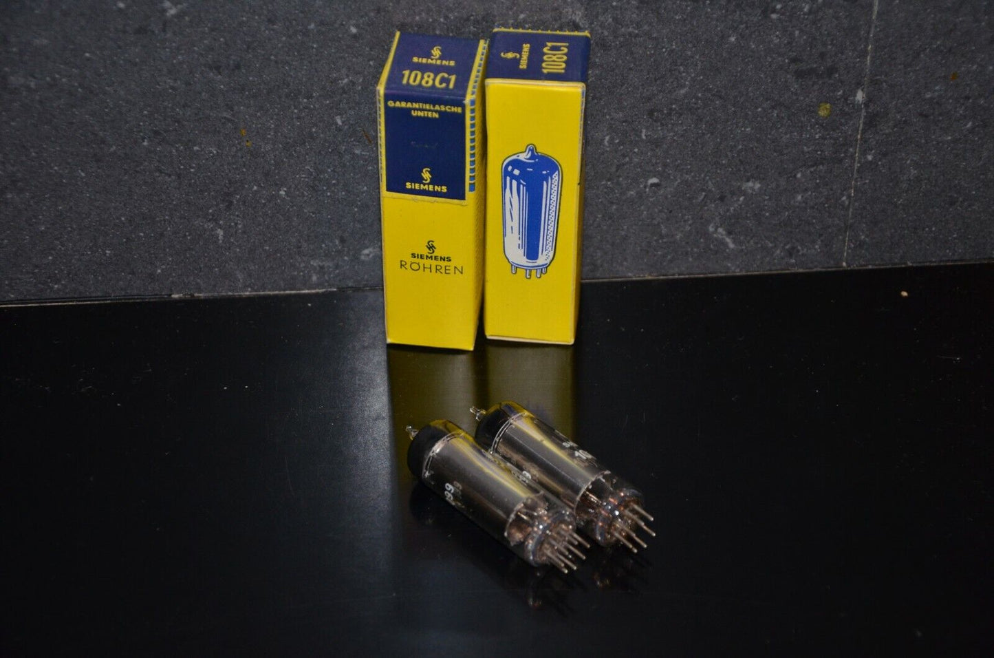 0B2 OB2 108C1 Telefunken NOS NIB Diamond Bottom rebranded Siemens STV108/30