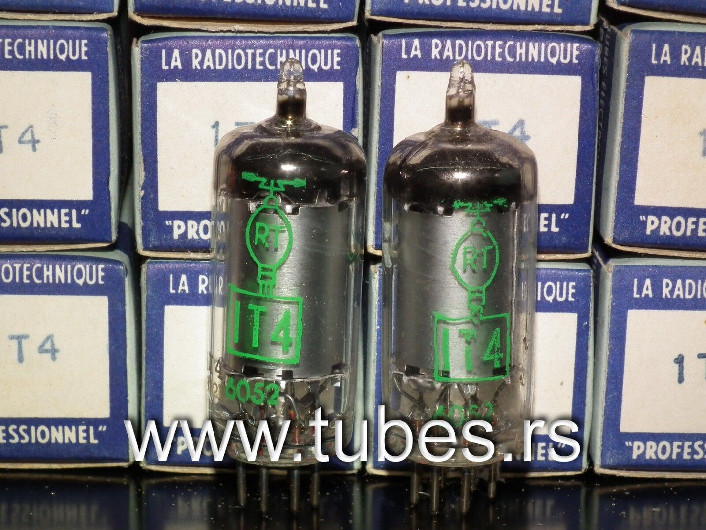 1T4 DF91 RTC NOS NIB rare old inclined square getter 1T4