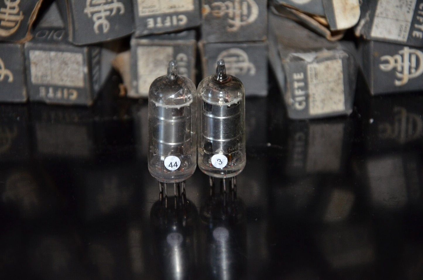 1T4 DF91 Cifte NOS Platinum matched pair rare old inclined square getter version