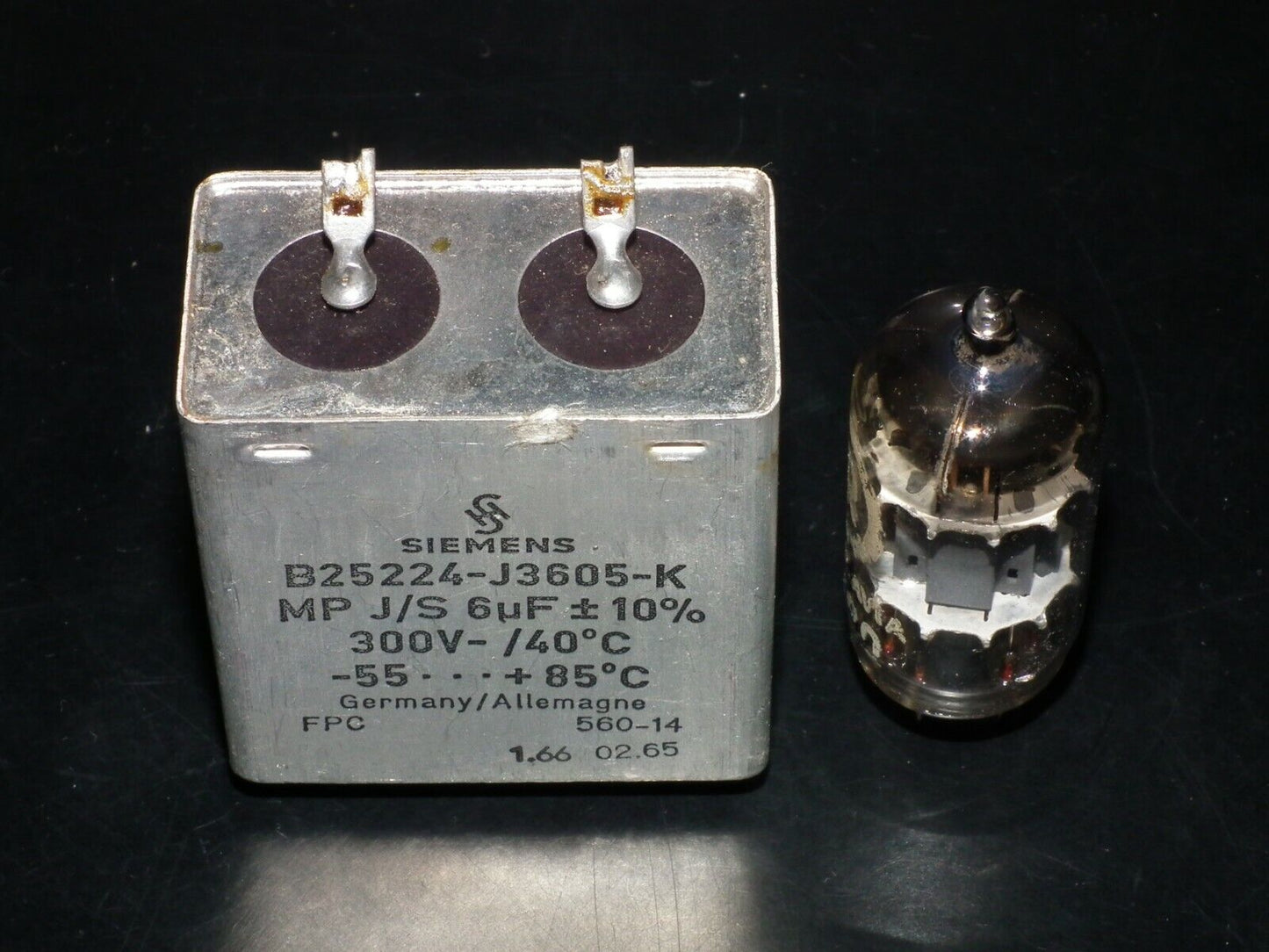 One vintage Siemens PIO capacitor 6 uF / 300V Klangfilm tube audio West Germany