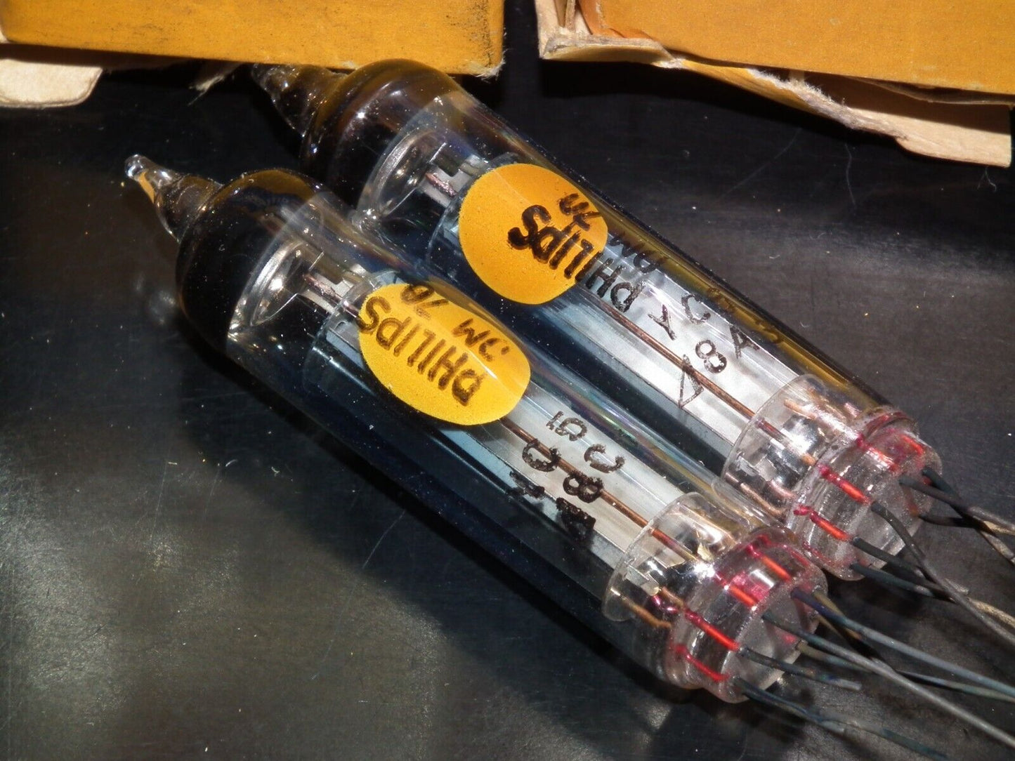 One (1 pcs) PHILIPS DM70 NOS NIB Tube Tuning Indicator Magic Eye DM 70
