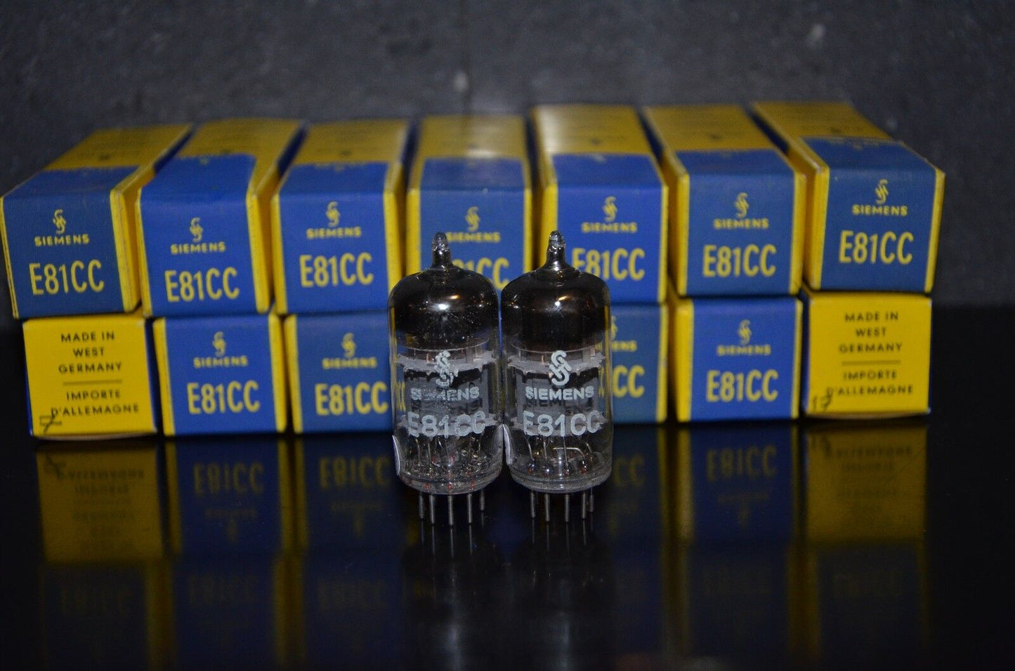 Siemens & Halske E81CC ECC801S 6201 ECC81 12AT7 NOS (triple mica, West Germany)