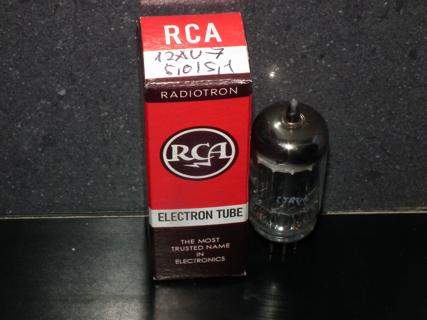 12AU7 RCA ECC82 Black Anodes Square Getter 100%