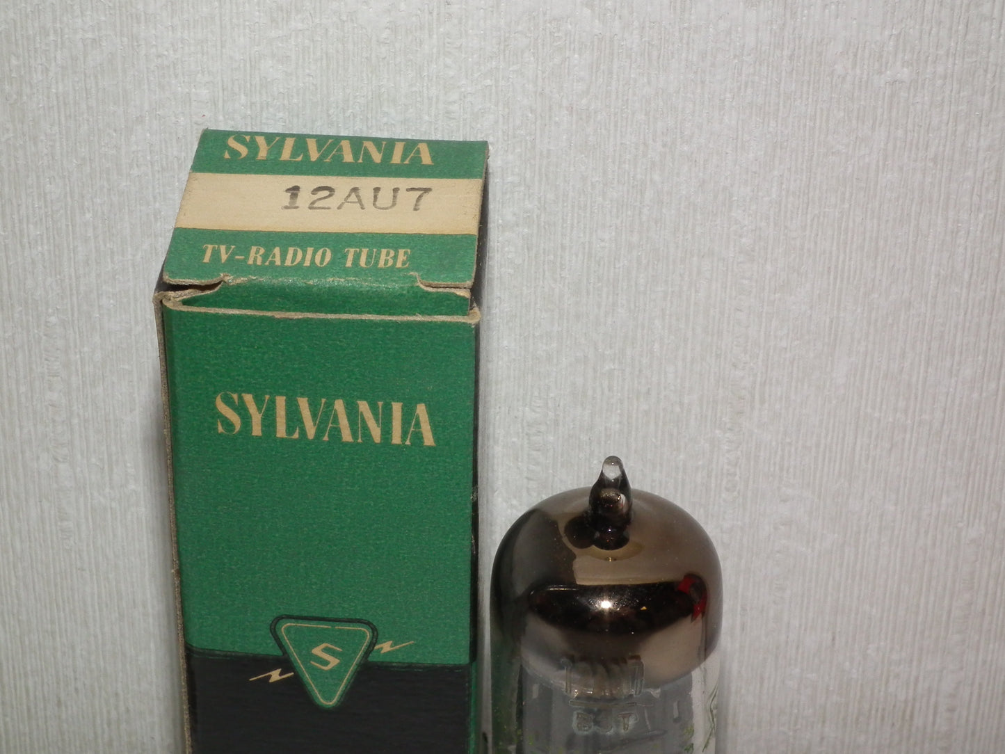 12AU7 Sylvania ECC82 NOS NIB Square Getter Long Black Anodes