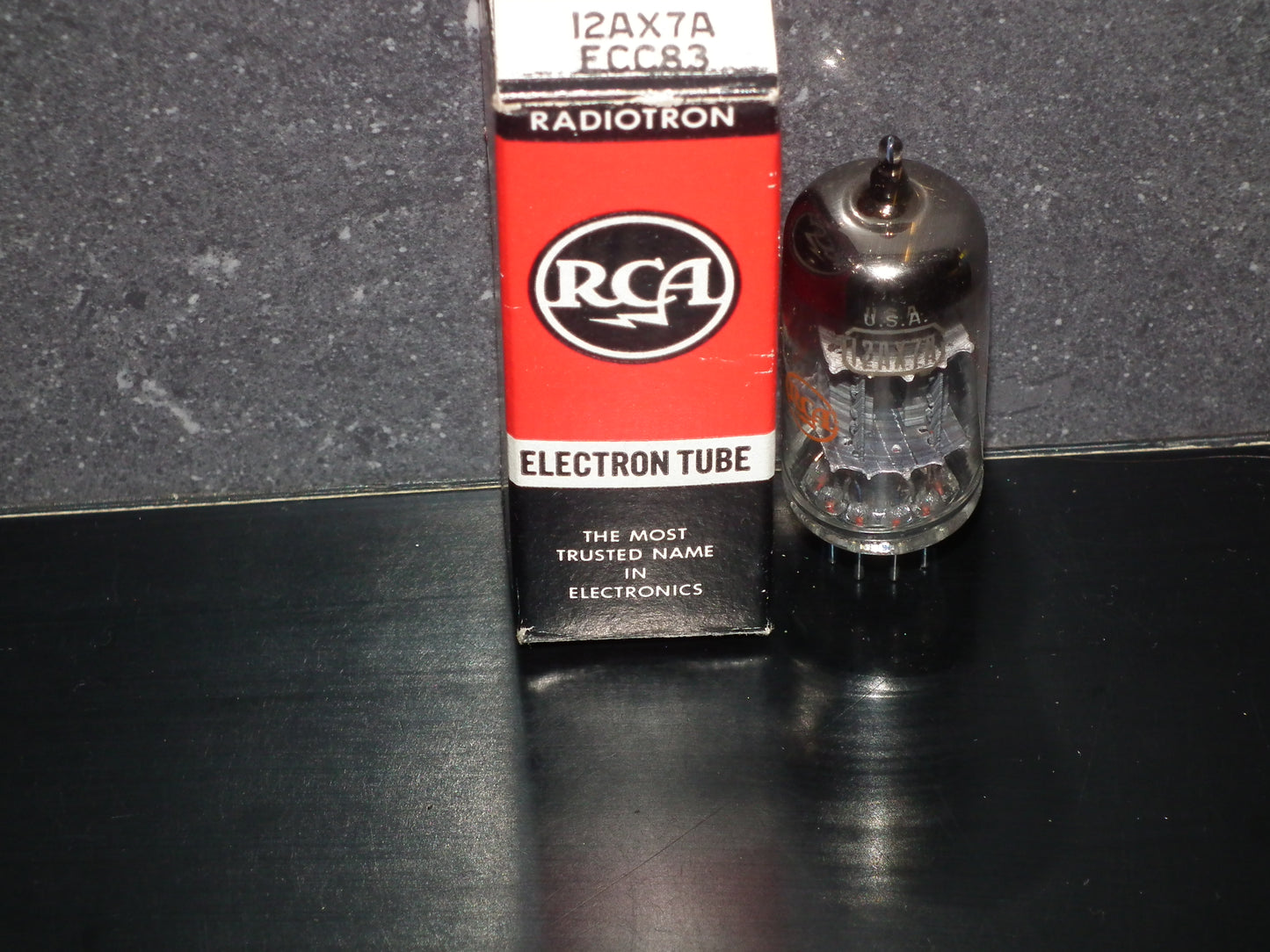 12AX7A RCA ECC83 NOS NIB, Box anode, tested strong and balanced